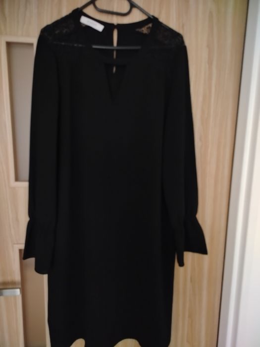 Czarna sukienka z koronkowymi wstawkami rozmiar XL