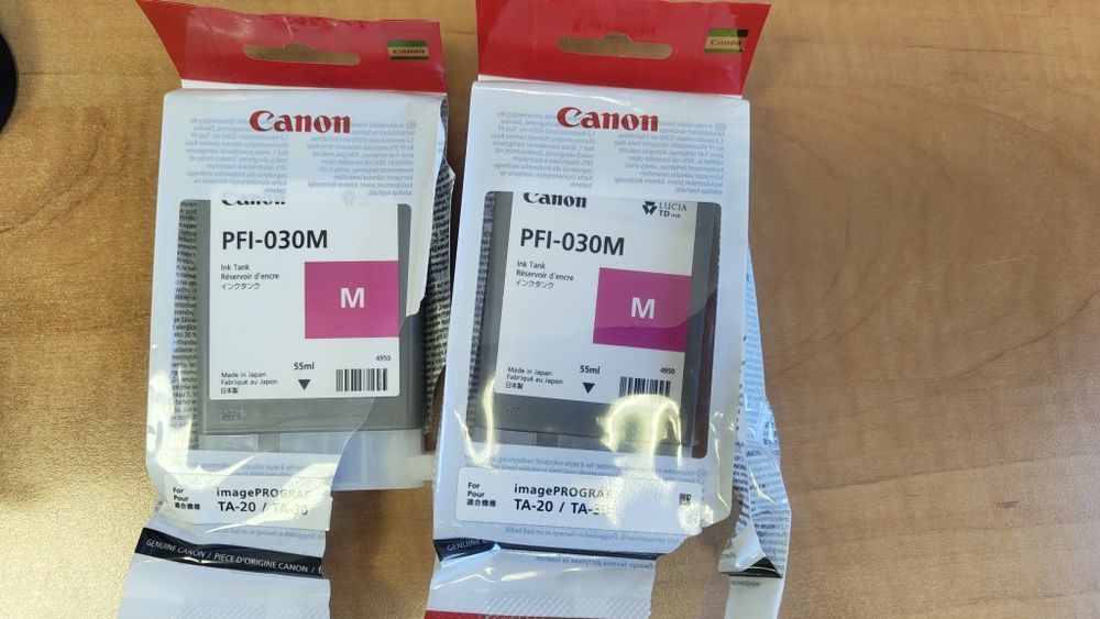 Toner PFI-030M CANON