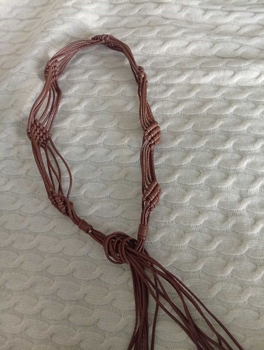 Cinto original, em pele castanha