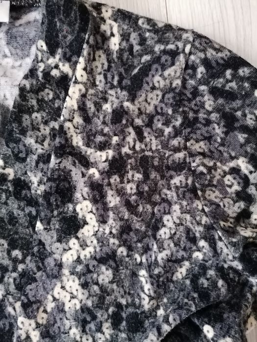 Sweter narzutka bez zapięcia