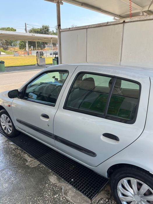 Carros Clio 2002