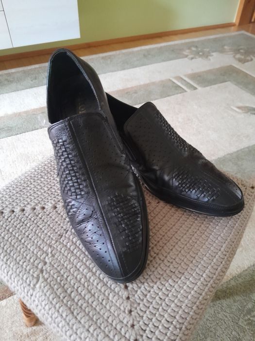 Продам чоловічи туфли 42розмір,  чорного кольору.