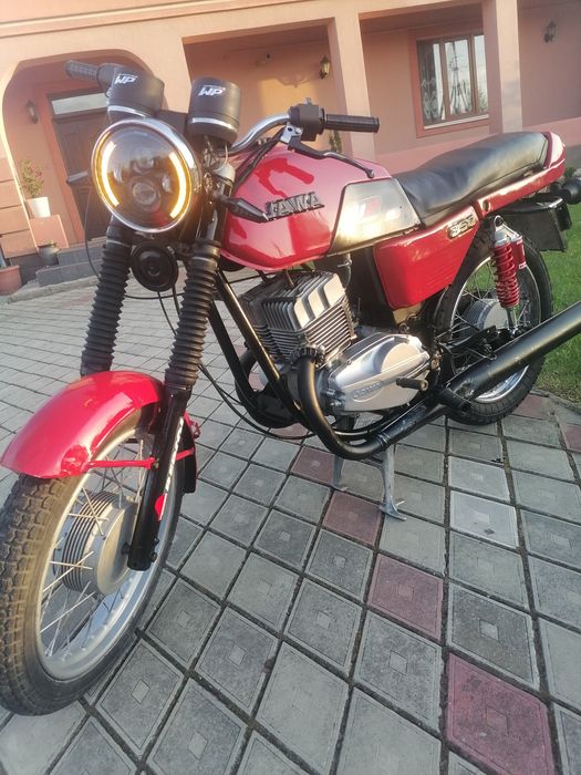 Мотоцикл         .