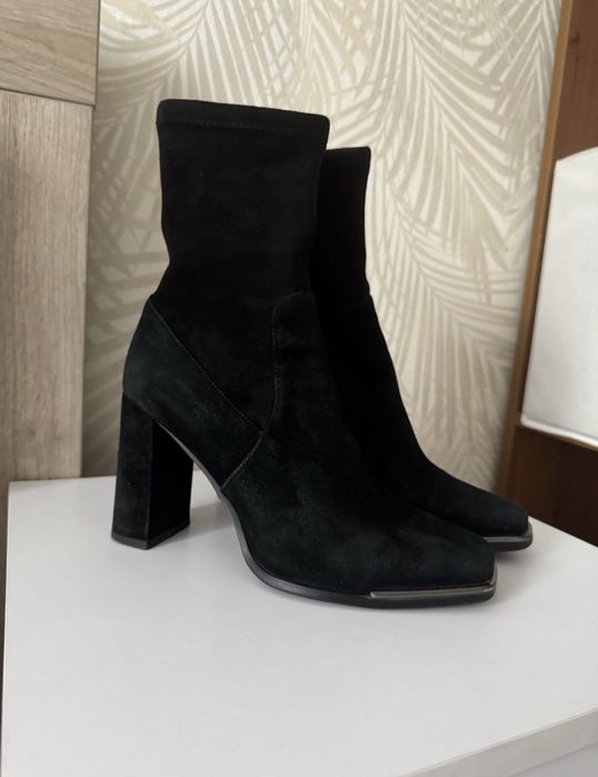 Демісезонні напівчоботи з натуральної замші 24 см