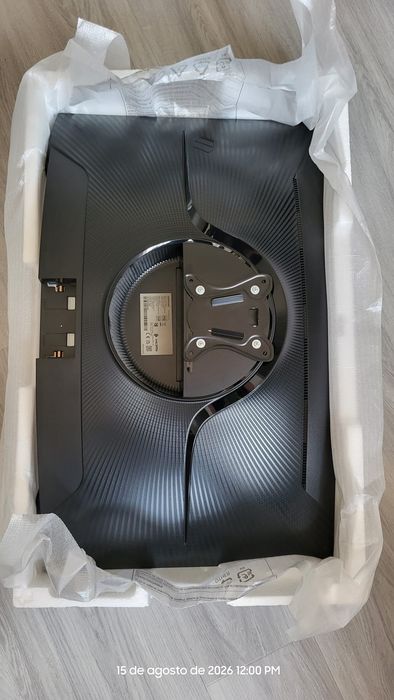 Monitor SAMSUNG 32"