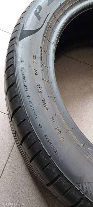 Pneus 245/40/19 semi novos
