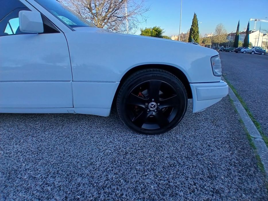 Mercedes benz E. 2.5 caixa automática