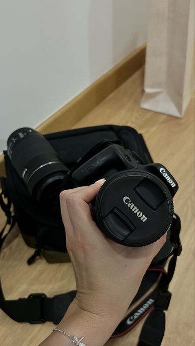 Canon EOS 2000D + 2 Objetivas (18-55mm IS STM + 55-250mm IS STM) – Excelente Estado