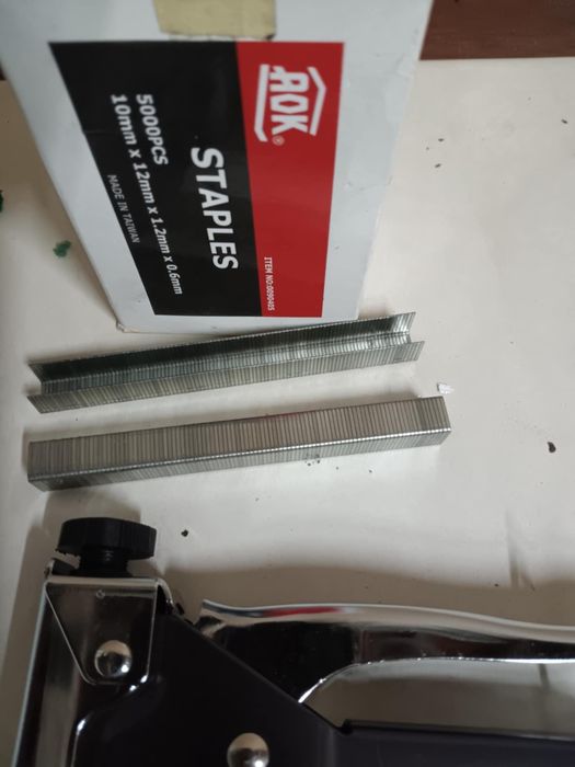 Stapler with Staples427935748683223043