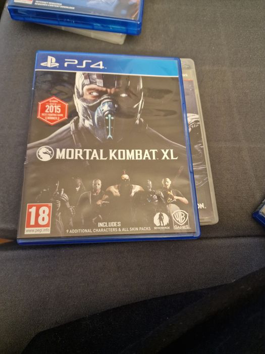 Playstation 4 + Comando + Jogos