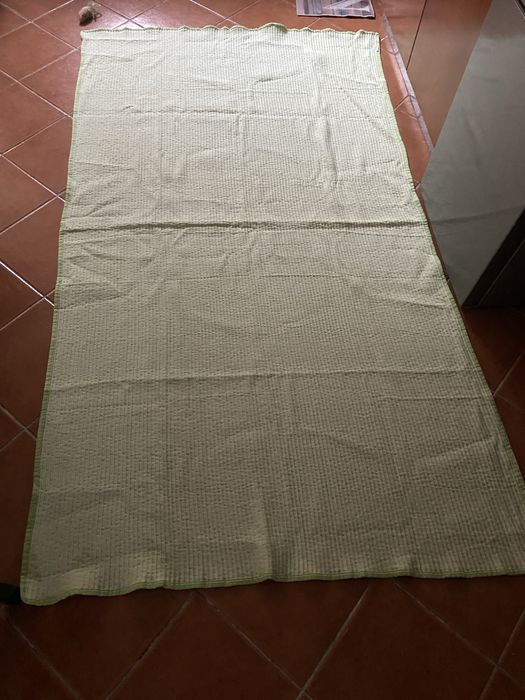 Manta/ coberta. / medifas  2,50X1,40 cm cor verde