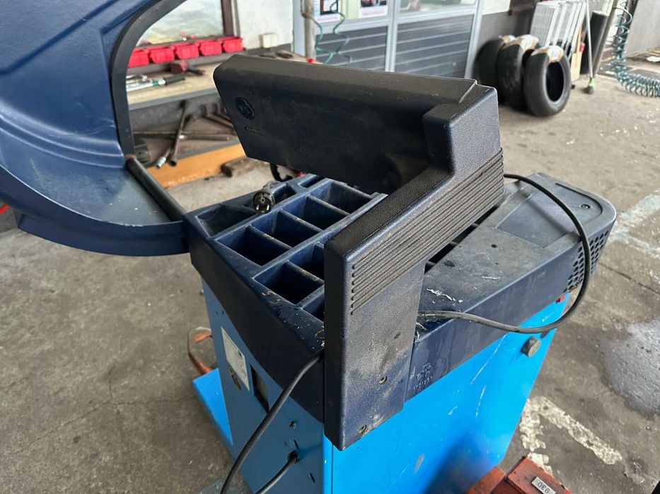 WYWAŻARKA DO KÓŁ Hofmann Geodyna 3000, 200-240AC 50-60Hz, 1.1AMP 0.2KW