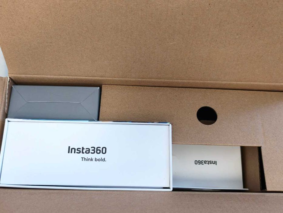 insta360 x5 starter bundle