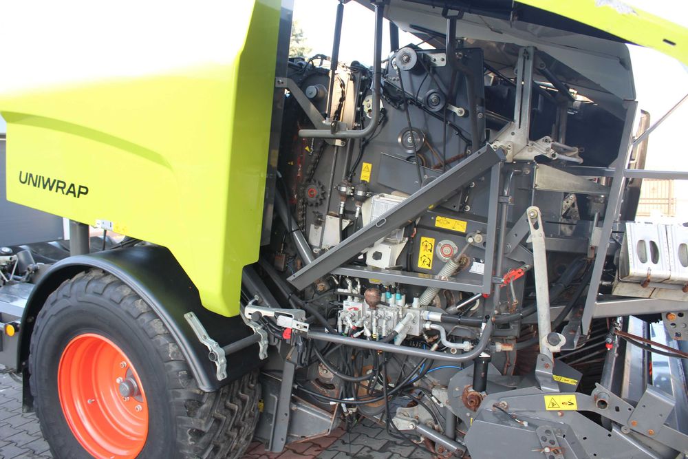 Prasoowijarka Claas Rollant 455 Uniwrap prasa