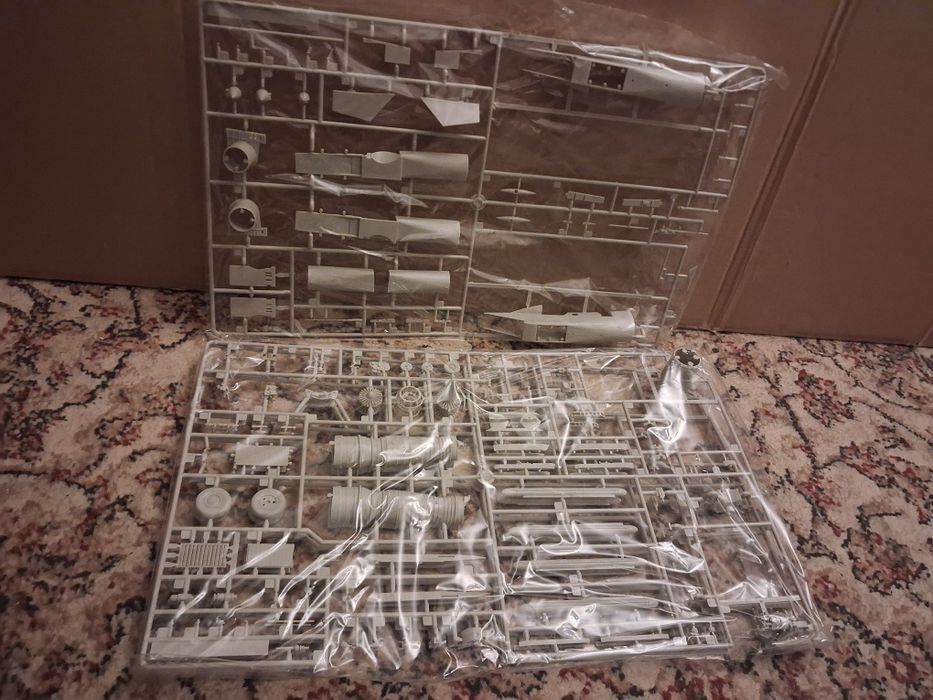 80163 Kitty Hawk, Su-27 Flanker-B