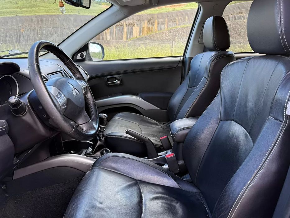 Mitsubishi Outlander 2.2 DI-D Instyle Navi