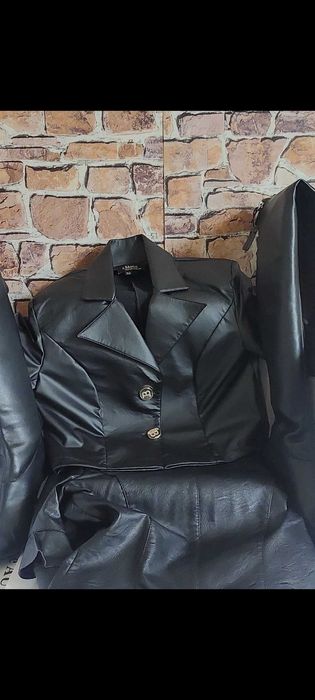Elegancka krótka marynarka Marki s.Moriss