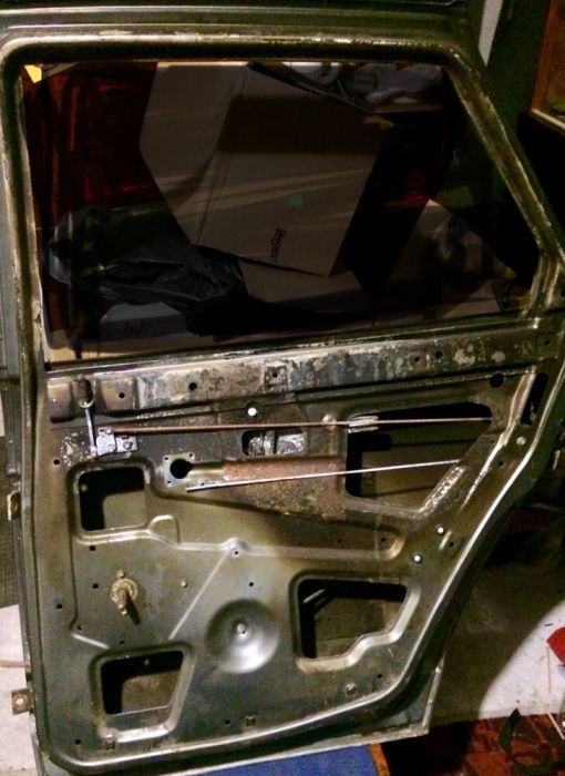 Дверка ваз 2110