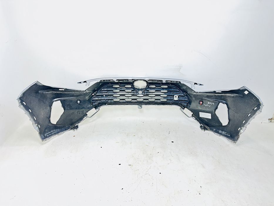 Toyota Rav4 V 5 zderzak przedni przód czujniki