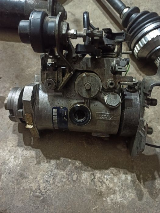 Головка, ТНВД Lucas 1.9 d Citroen Berlingo, Peugeot partner ,Джампі, С