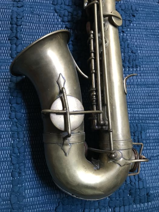Saxofone Alto Antigo Couesnon