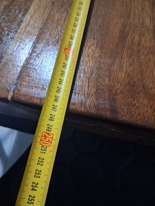 Duzy Stół z  Naturalnego Cedrowego Drzewa