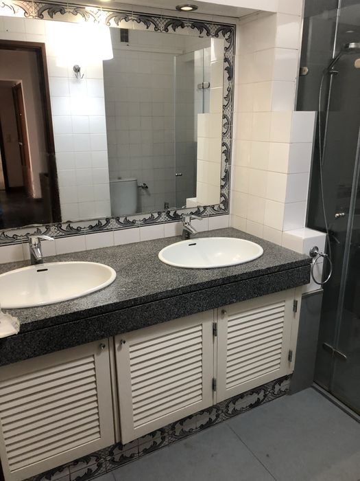 Quarto individual Almada