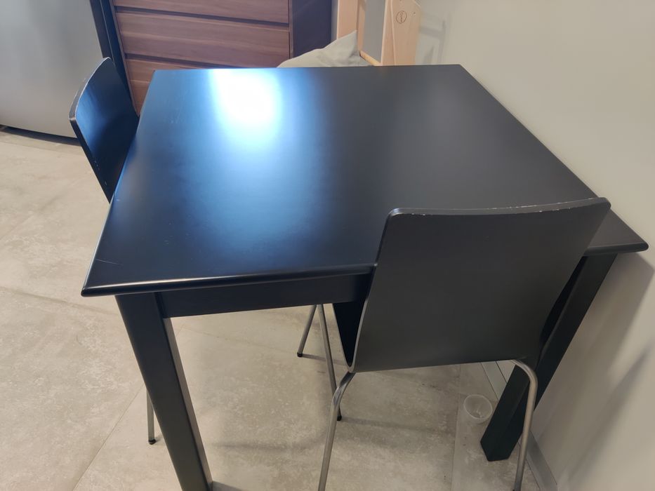 Mesa 90x90cm com cadeiras