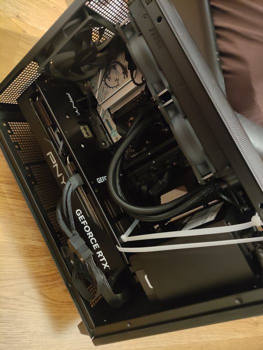 PC, Rtx 4080 super, i7 14700k, 64gb Ram