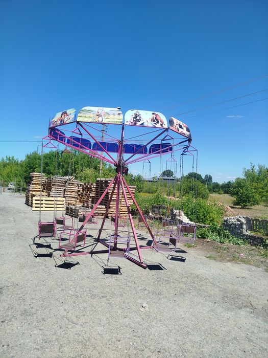 Дитяча ланцюгова карусель