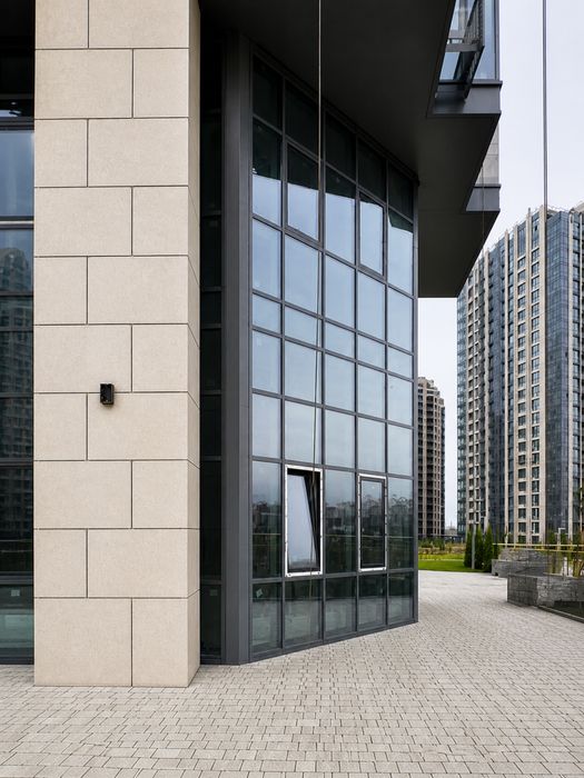 ФАСАД 80м² | Трафік | Стеля 4.1м Липки | Ремонтні канікули