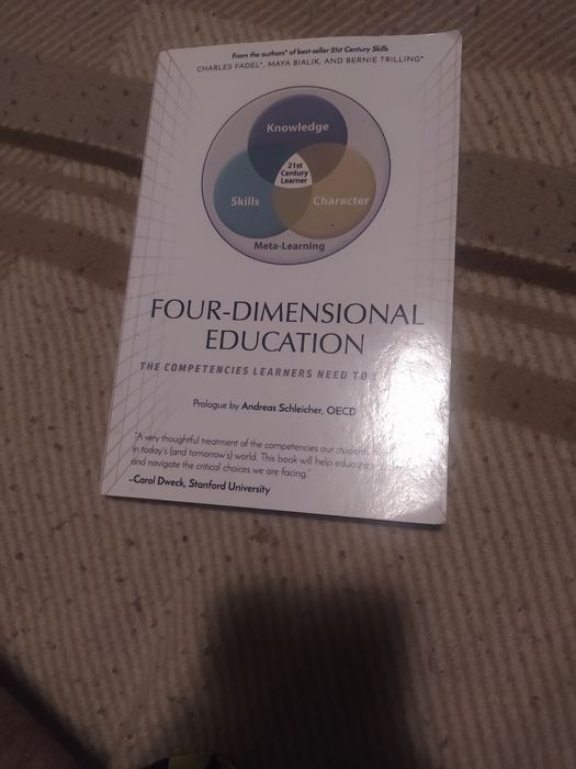 Four dimensional education inglês desenvolvimento pessoal