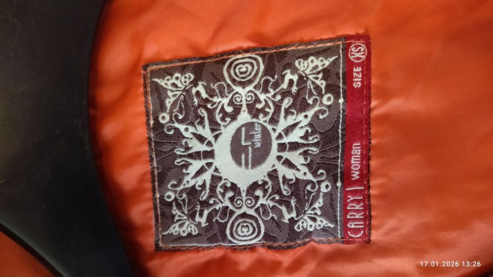 Sprzedam damską kurtkę zimową w dobrym stanie bez kaptura