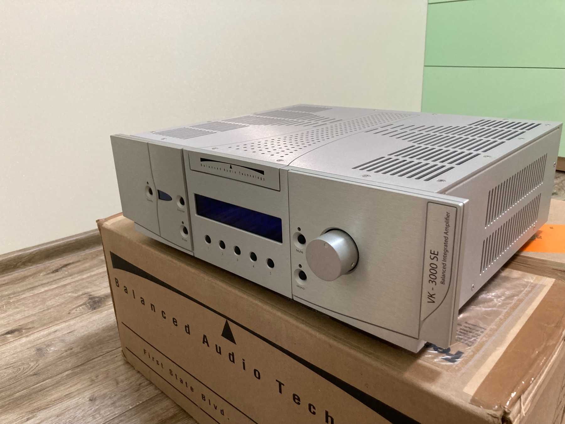 BAT гибридный усилитель американской фирмы. Модель ВАТ VK-3000SE.: 140 ...