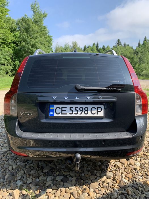 Вольво v50 2009 року випуску