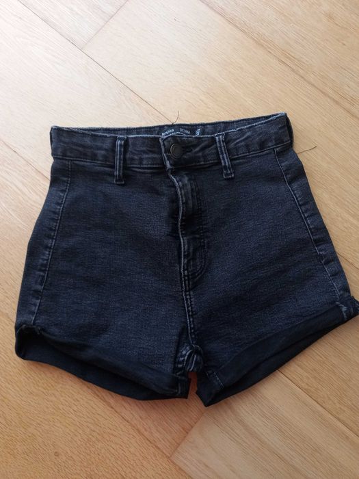 Calções marca Bershka