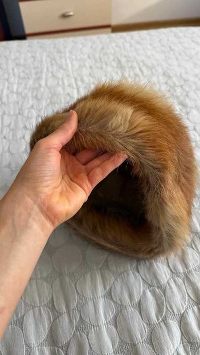 Czapka toczek z lisa