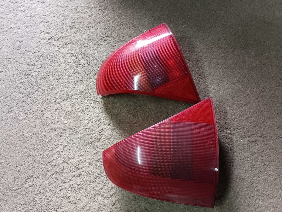 Farol trás Renault Clio 98
