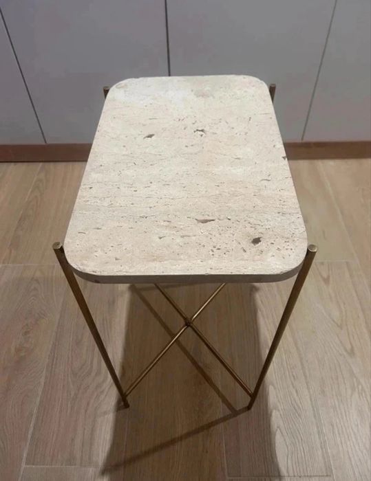 Mesa Zara Home.