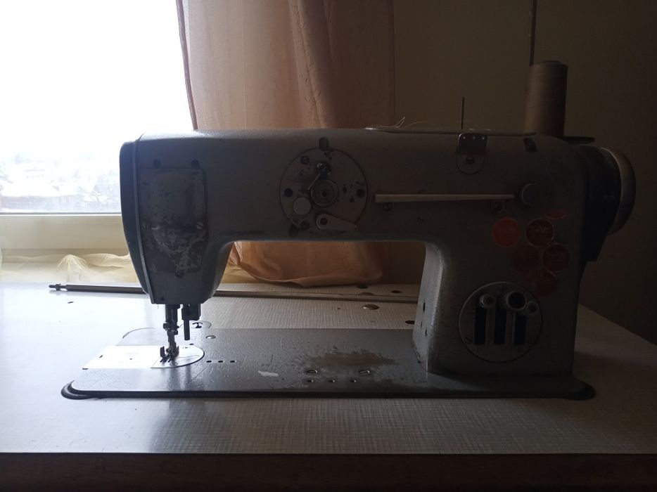 Промислова швейная машинка textima