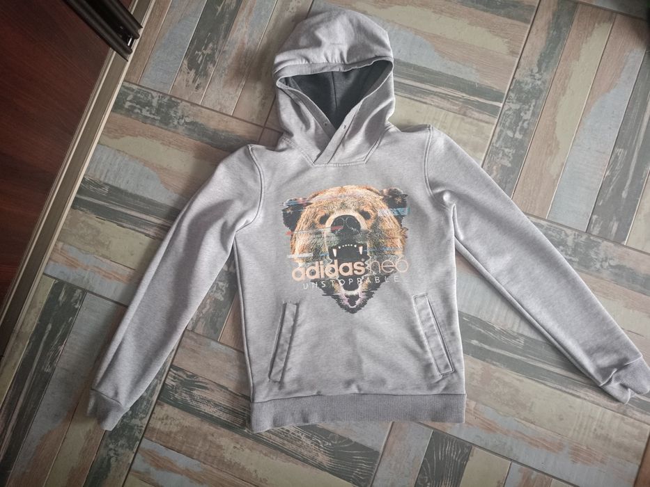 Bluzy sportowe Adidas i Sinsay