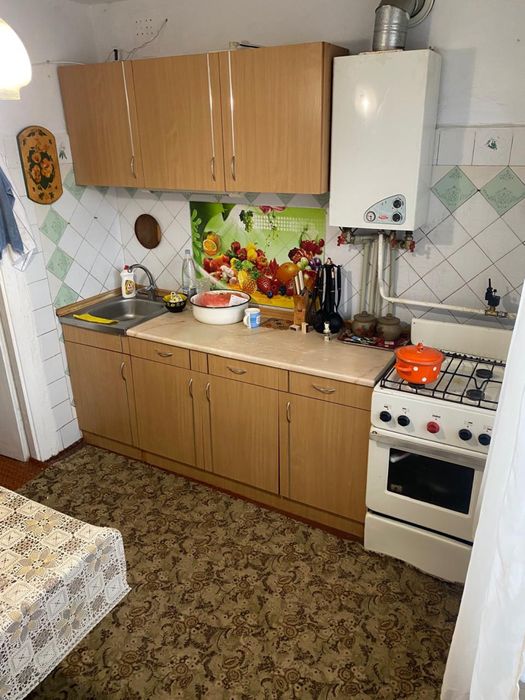 Продам три кімнатну квартиру. Район військового містечка.Підходить під державні програми