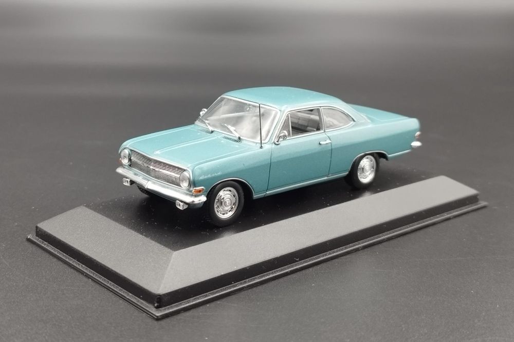 1:43 Opel Rekord Blue Metallic Minichamps