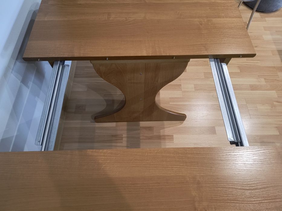 Sprzedam stół i krzesła