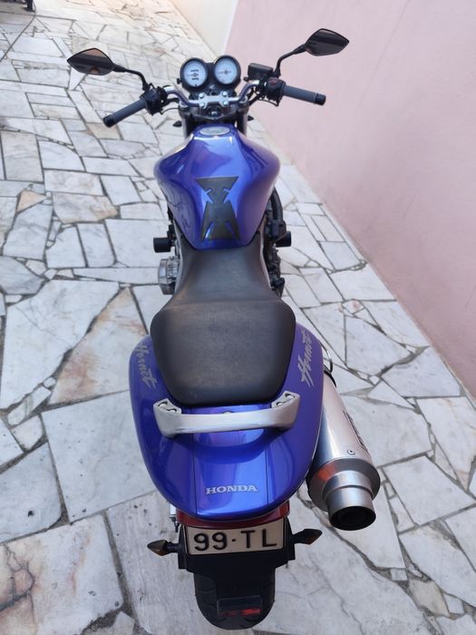 Honda Hornet 600 versão roda 17