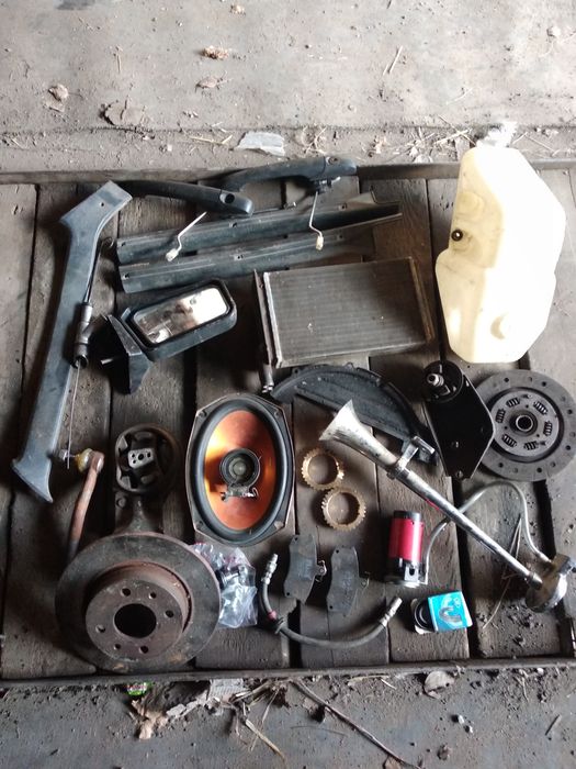 Запчасти на ваз 2109 бу