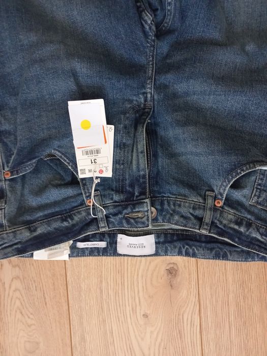 Nowe spodnie Reserved Carrot Slim 31