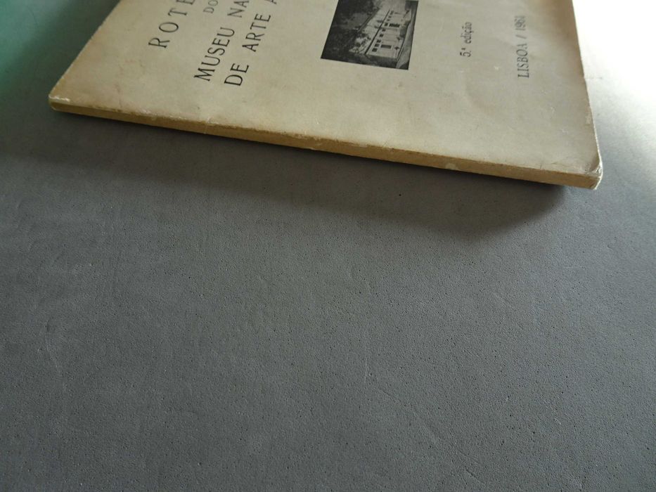 Livro - Roteiro do Museu Nacional de Arte Antiga 5 edição Lisboa 1961