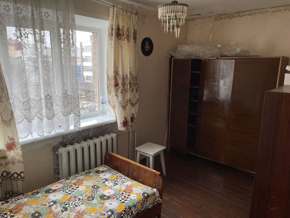 Підселення в окрему кімнату до дівчат у 3-ну квартиру за суперціною