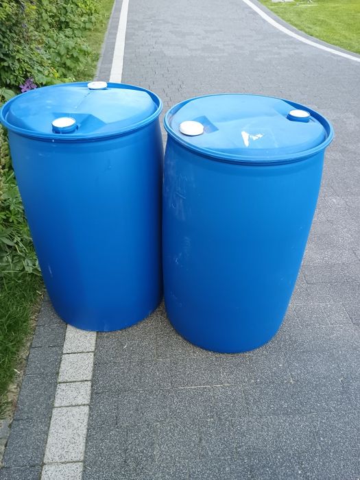 Beczki plastikowe 220 litrów na pomost